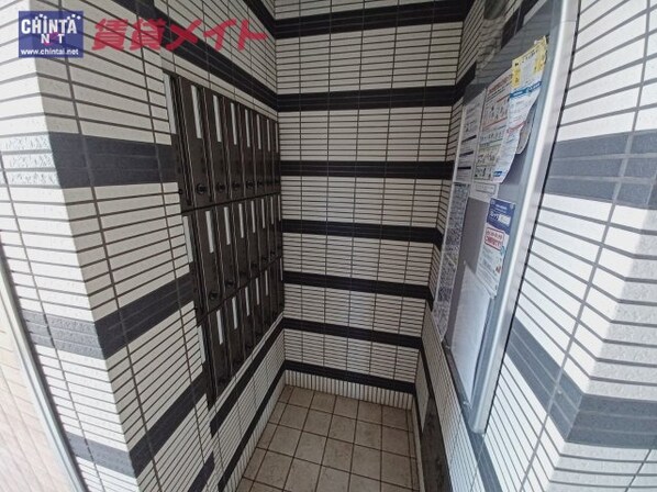 阿倉川駅 徒歩7分 1階の物件外観写真